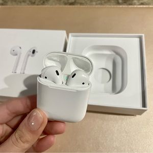 Apple AirPods